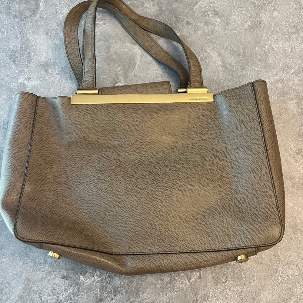 Michael Kors Tote Bag Purse Satchel Gold Hardware Beige Neutral Designer Women's